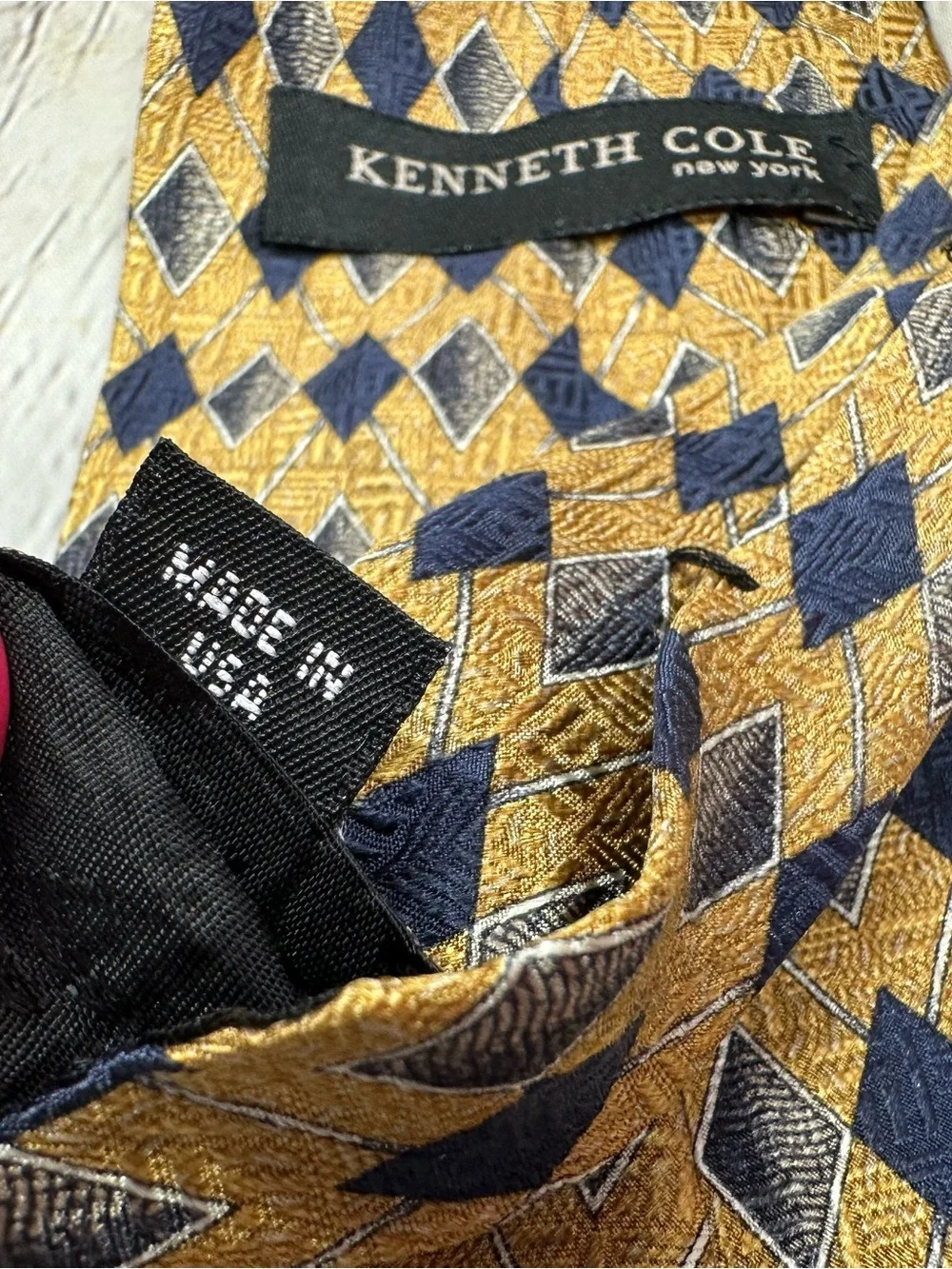 Kenneth Cole classic Gold Navy Diamond geometric Silk Tie menswear office preppy